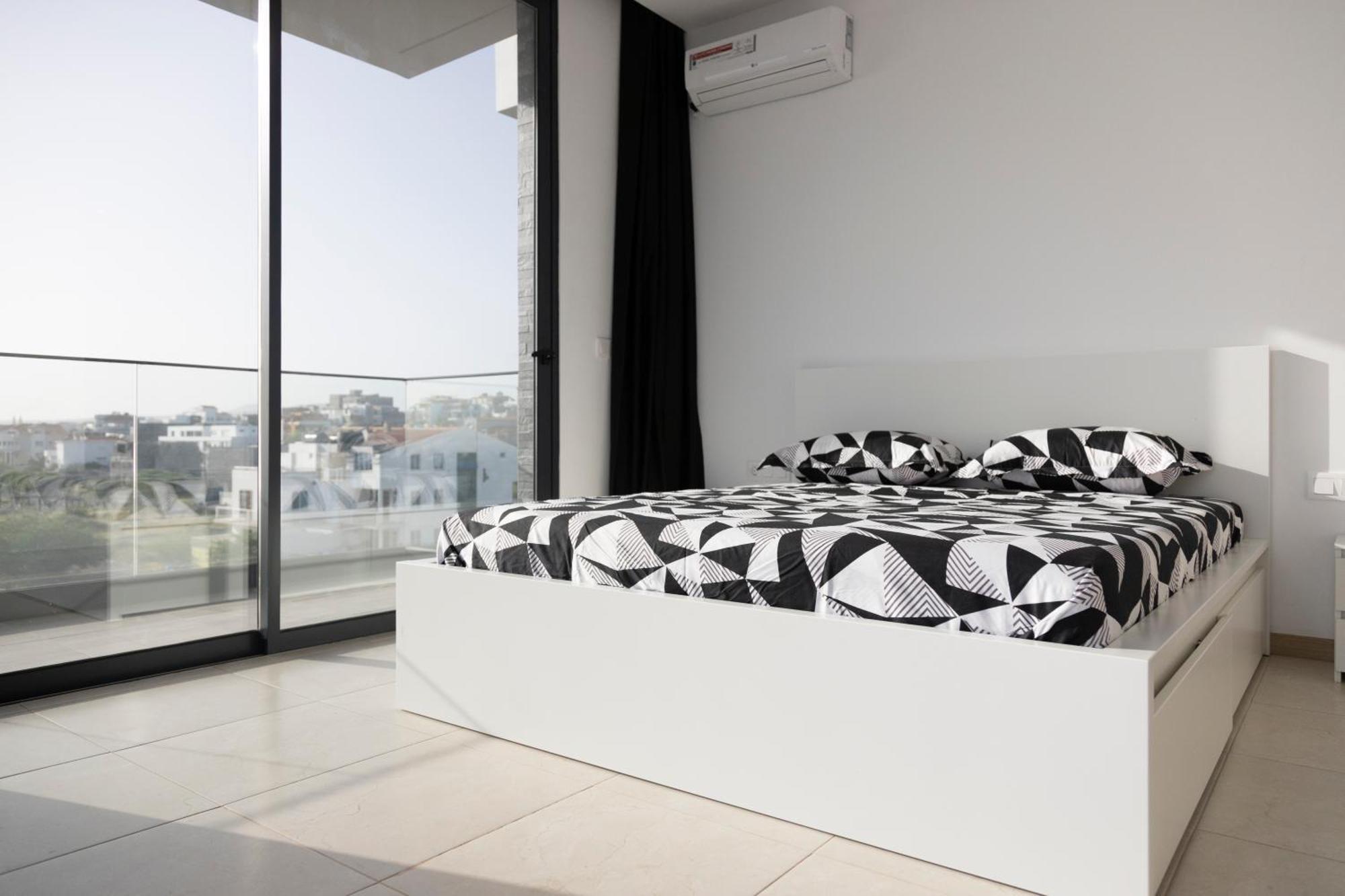 3 Bdr Aprt, Amazing Seaview, Rooftop Pool - Lcgr 프라이아 외부 사진